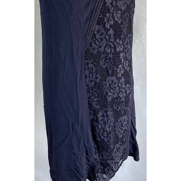 Skylar & Jade Medium Lace Cut Out Dress High Neck Keyhole Back Sleeveless Rayon - Picture 9 of 10